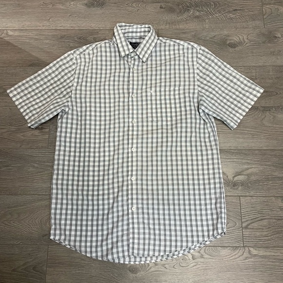 Assorted Men's Casual Button Down Shirts - Picture 2 of 8